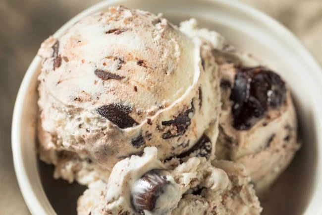 Moose Tracks Ice Cream: A Complete Guide